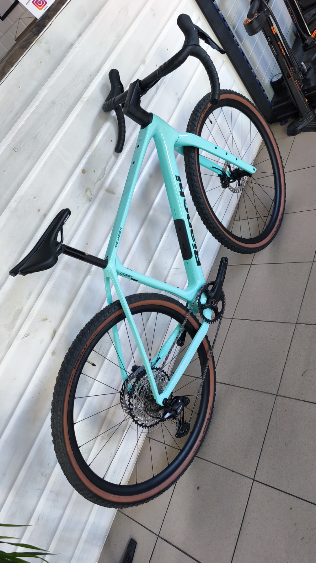 Bianchi Arcadex Comp GRX Celeste M — Dodatkowe