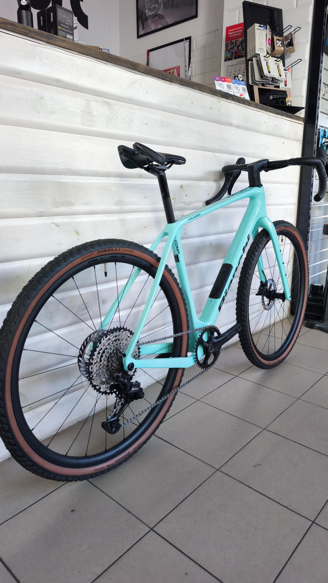 Bianchi Arcadex Comp GRX Celeste M — Dodatkowe