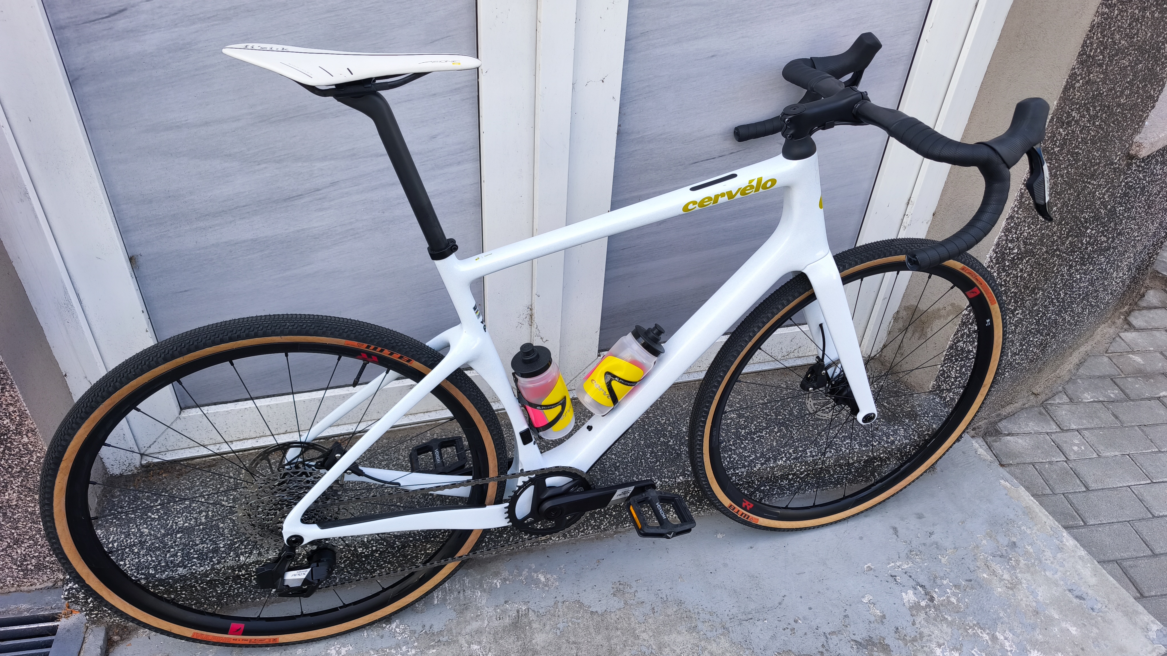 Cervelo Aspero Apex AXS XPLR Sea Ice 58cm — Dodatkowe