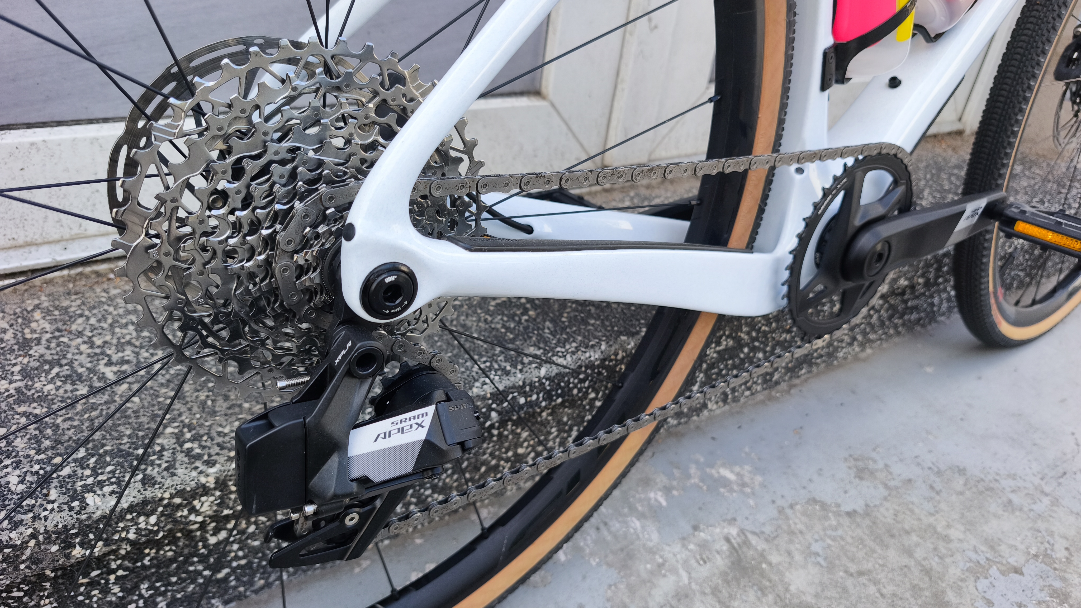 Cervelo Aspero Apex AXS XPLR Sea Ice 58cm — Dodatkowe