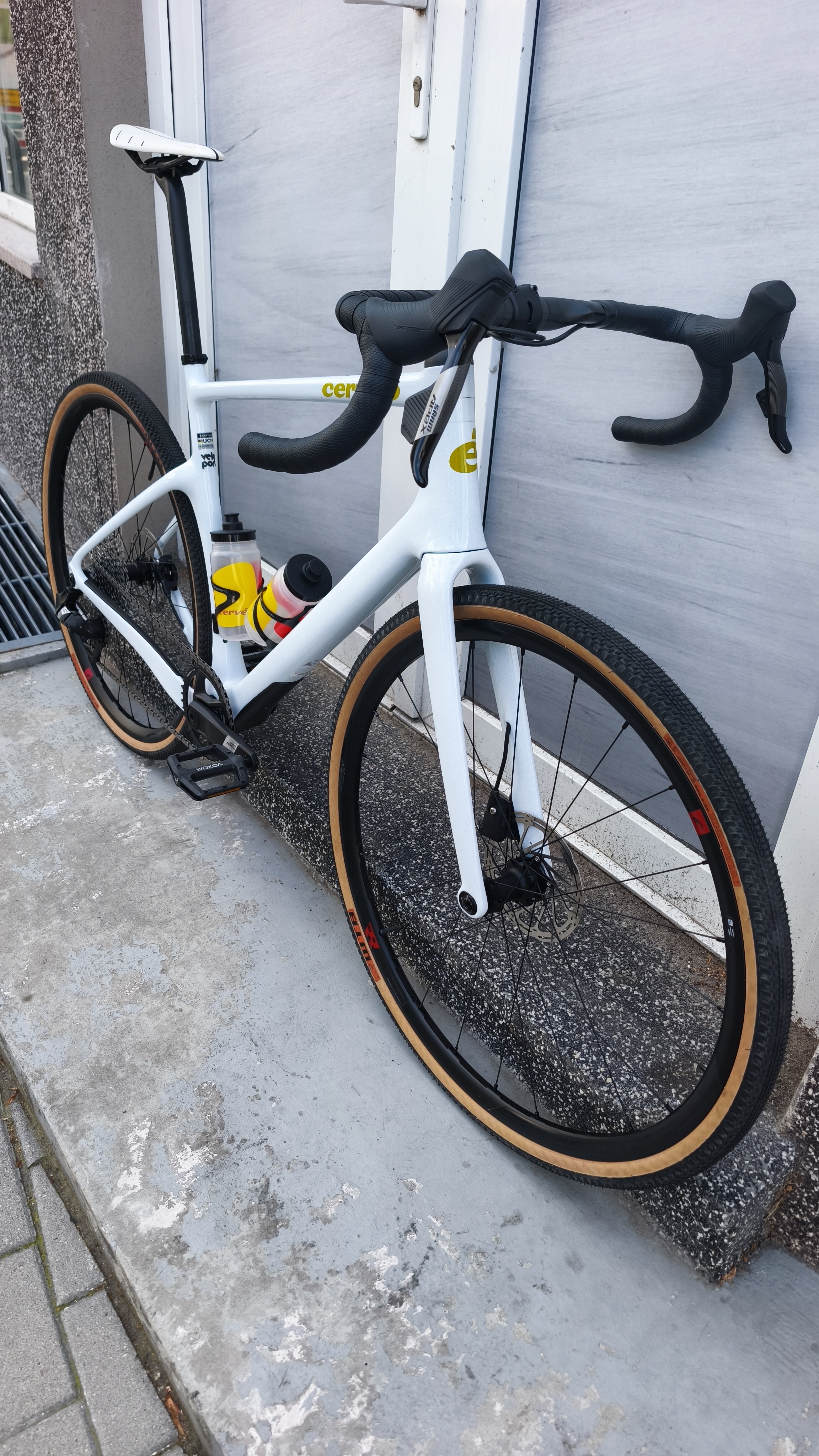 Cervelo Aspero Apex AXS XPLR Sea Ice 58cm — Dodatkowe