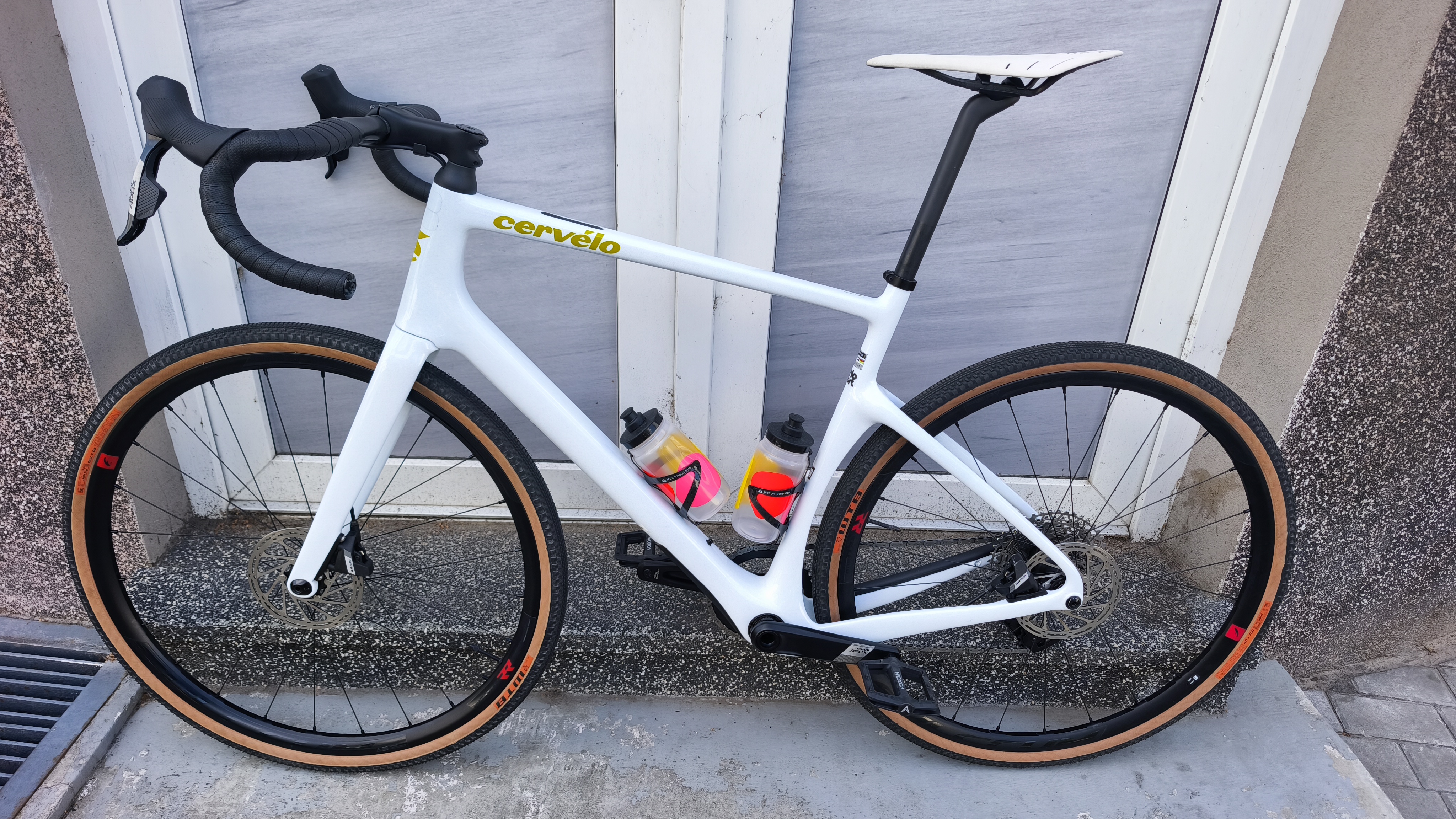 Cervelo Aspero Apex AXS XPLR Sea Ice 58cm — Dodatkowe