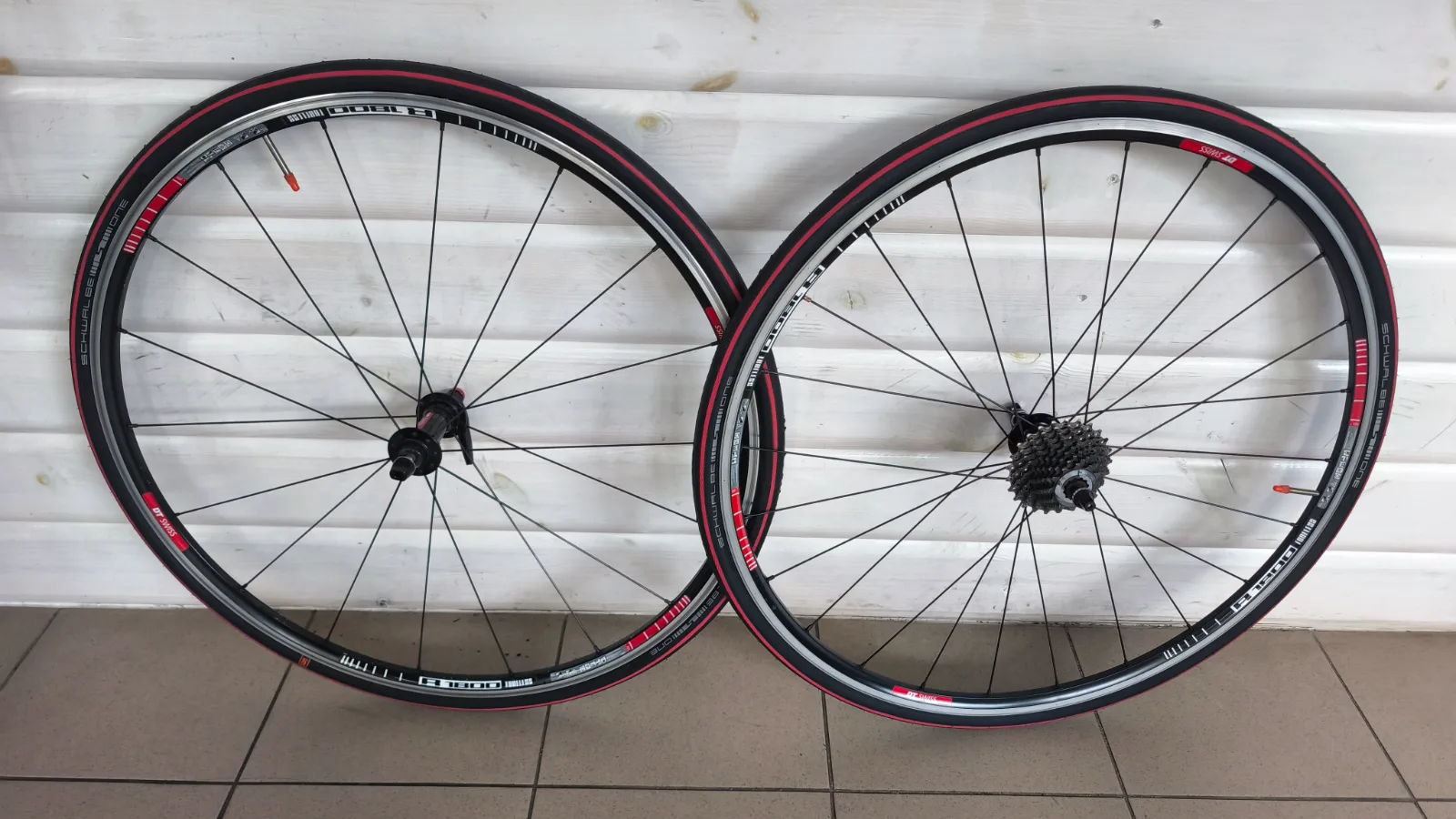 Koła szosowe DT Swiss R1800 Rim Ultegra 6700 nowe opony